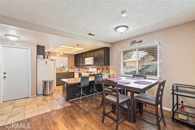 3999 Roxbury Drive, Hemet, CA 92545