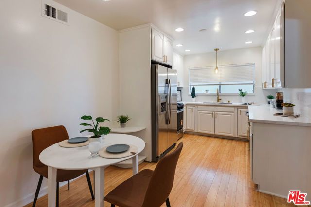 4312 Babcock Avenue 3, Studio City (los Angeles), CA 91604