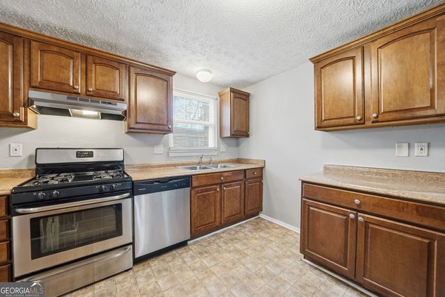 5323 Tracey Drive, Stone Mountain, GA 30088