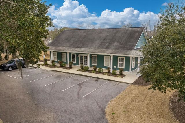 833 Tilly Lake Rd., Conway, SC 29526