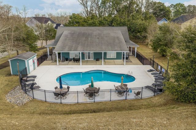 833 Tilly Lake Rd., Conway, SC 29526