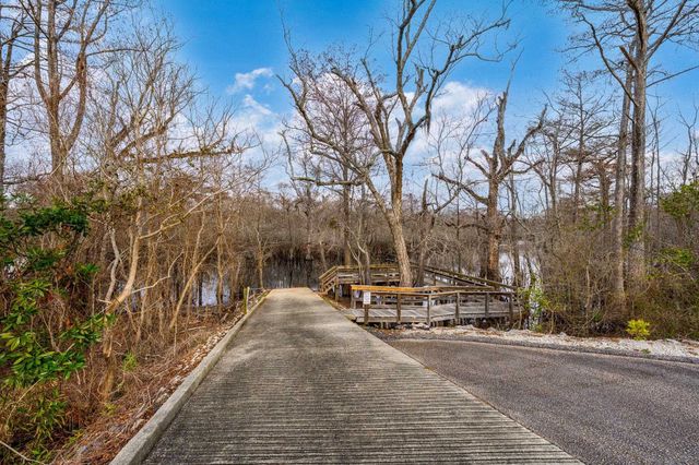 833 Tilly Lake Rd., Conway, SC 29526