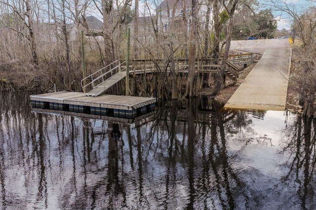 833 Tilly Lake Rd., Conway, SC 29526