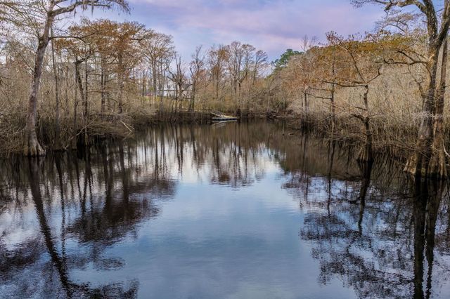 833 Tilly Lake Rd., Conway, SC 29526