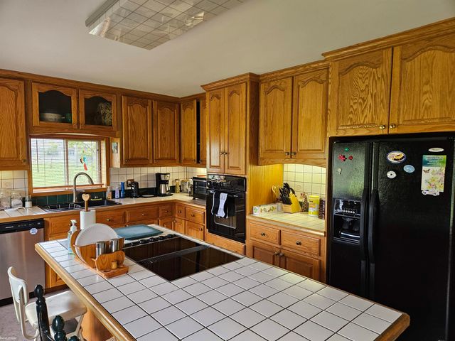 4761 Lapeer Road, Kimball, MI 48074