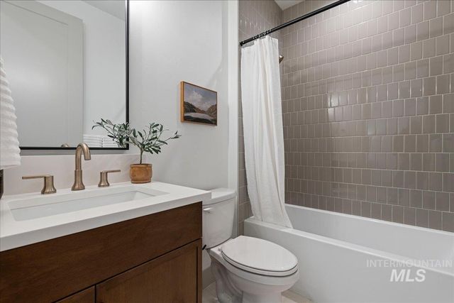 967 W Malbar St., Meridian, ID 83646