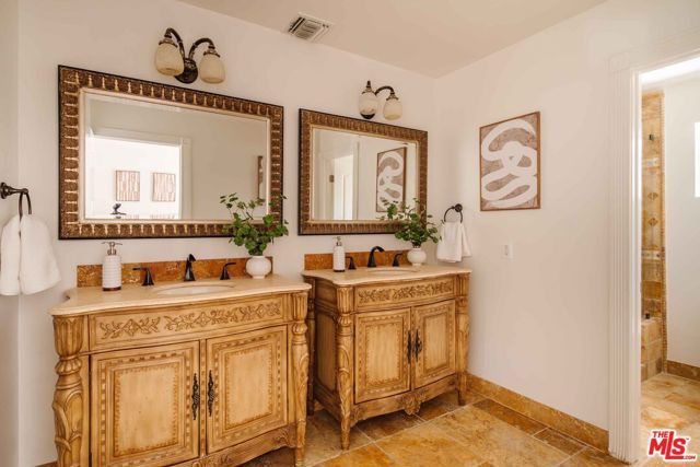 17158 Palisades Circle, Pacific Palisades (los Angeles), CA 90272
