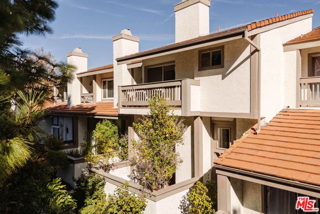17158 Palisades Circle, Pacific Palisades (los Angeles), CA 90272