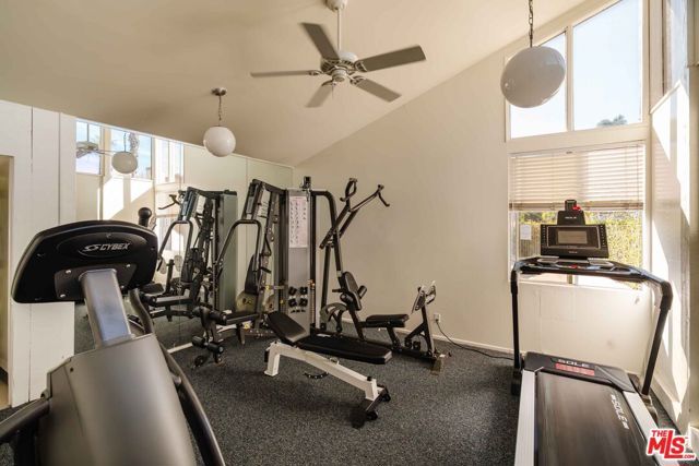 17158 Palisades Circle, Pacific Palisades (los Angeles), CA 90272
