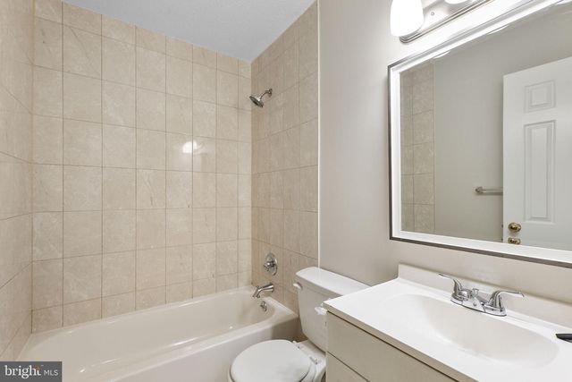 1104 TRAVIS LN, Gaithersburg, MD 20879
