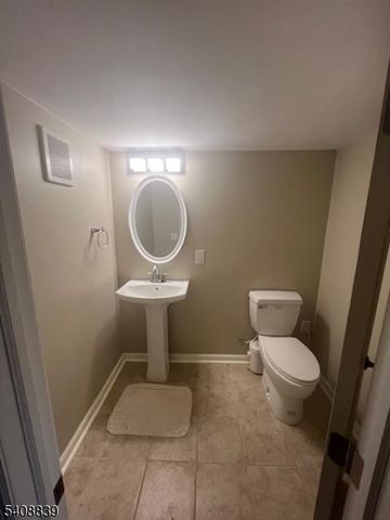 533 Edgeworth St, Middlesex Boro, NJ 08846