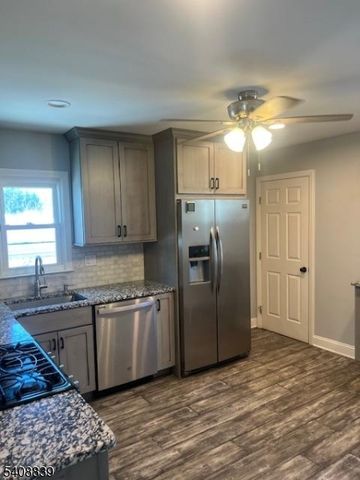 533 Edgeworth St, Middlesex Boro, NJ 08846