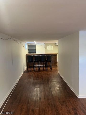 533 Edgeworth St, Middlesex Boro, NJ 08846