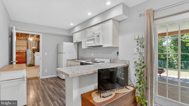 1264 ROCK HILL RD, Pasadena, MD 21122