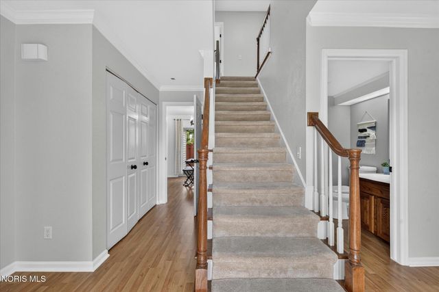 2238 Old Planke Road, Holland, OH 43528
