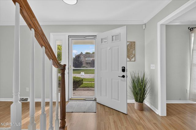 2238 Old Planke Road, Holland, OH 43528