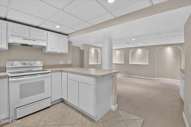 2238 Old Planke Road, Holland, OH 43528