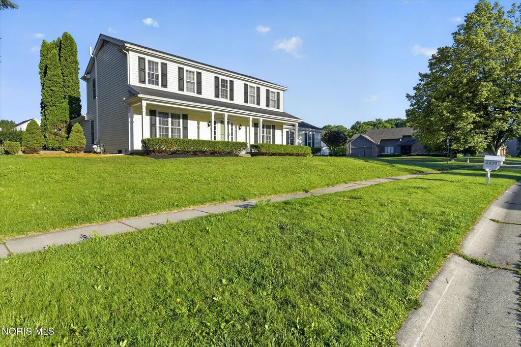 2238 Old Planke Road, Holland, OH 43528