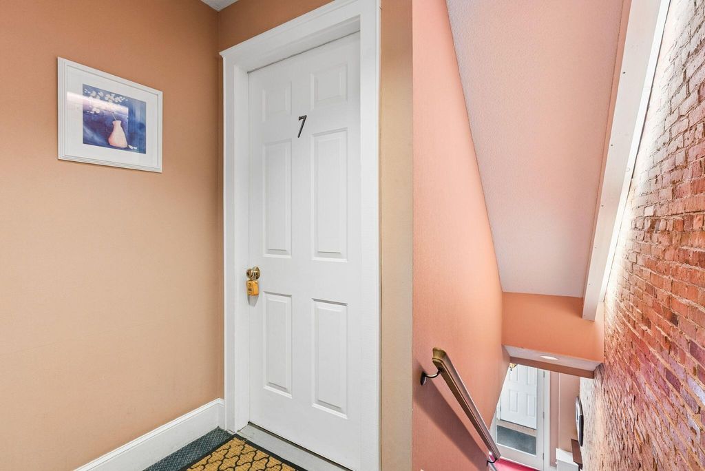 287 Spring Street 7, Portland, ME 04102 — photo 4