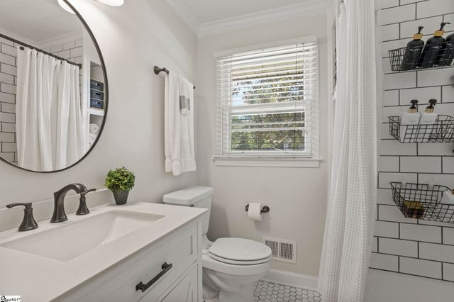 113 Forestdale Drive, Taylors, SC 29687