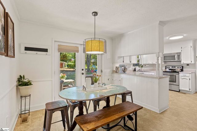 113 Forestdale Drive, Taylors, SC 29687