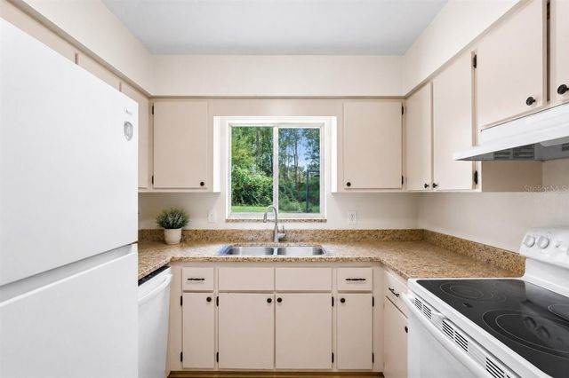 10803 SW 92ND PLACE, Gainesville, FL 32608