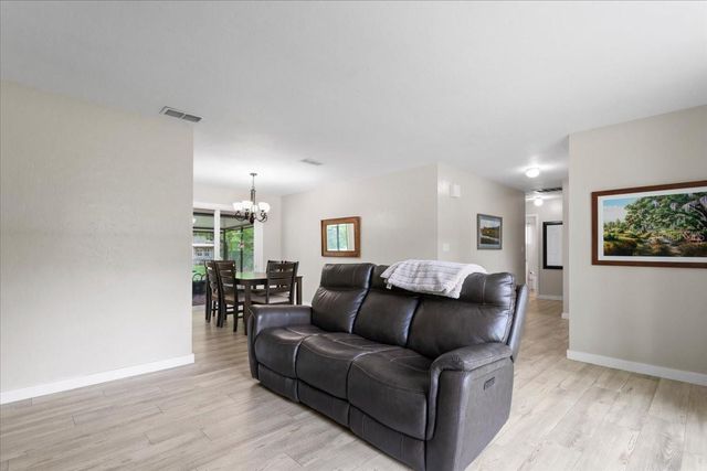 10803 SW 92ND PLACE, Gainesville, FL 32608