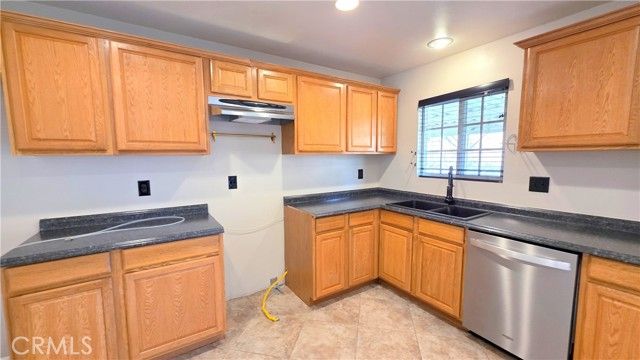 1047 Harrison Court, Upland, CA 91786