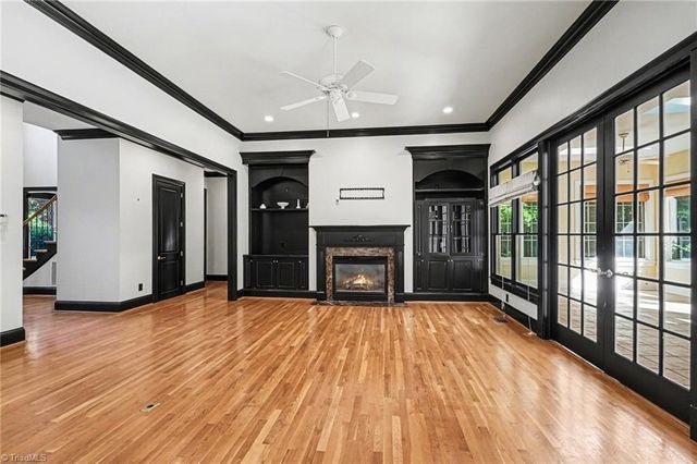 807 Northern Shores Point, Greensboro, NC 27455