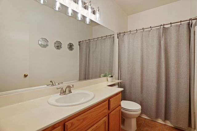 2618 River Cove Dr, Riverbank, CA 95367