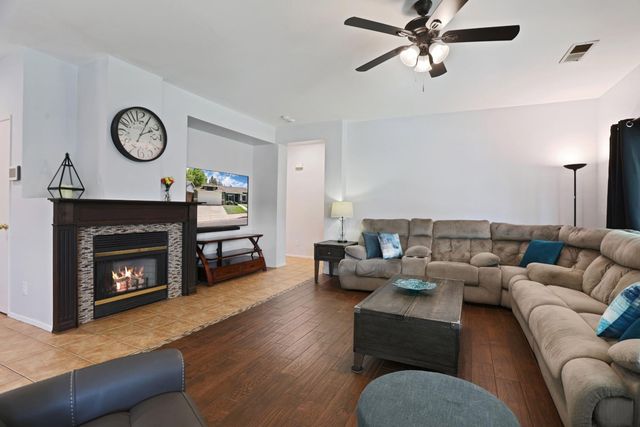 2618 River Cove Dr, Riverbank, CA 95367