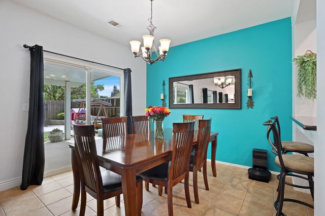 2618 River Cove Dr, Riverbank, CA 95367