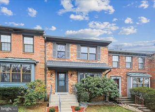 3970 BURNING BUSH CT, Fairfax, VA 22033