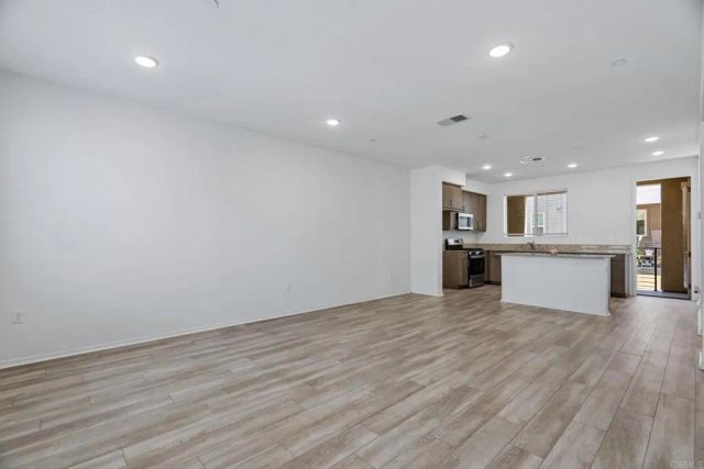 5280 Beachfront Cove 241, San Diego, CA 92154