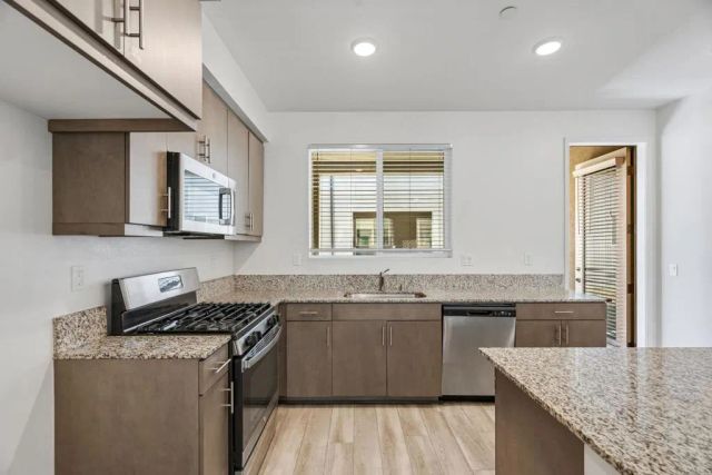 5280 Beachfront Cove 241, San Diego, CA 92154