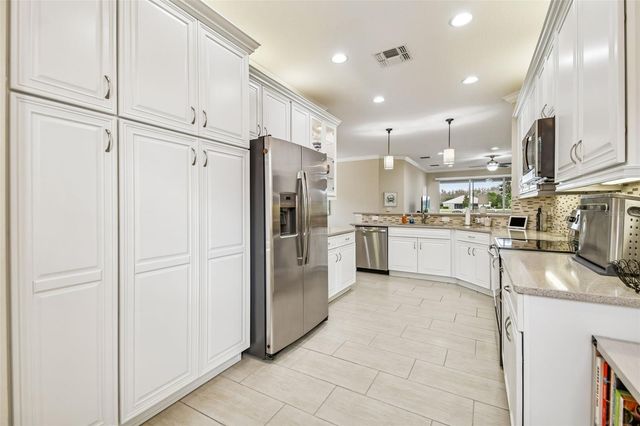 4913 MARBLE SPRINGS CIRCLE, Wimauma, FL 33598