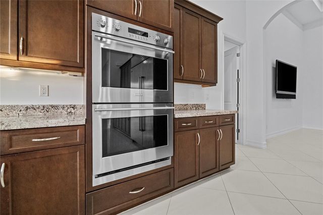 5301 S Sterling Ranch Cir, Davie, FL 33314