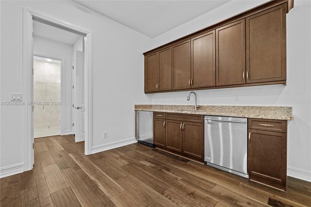 5301 S Sterling Ranch Cir, Davie, FL 33314
