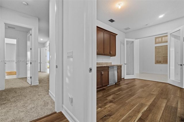 5301 S Sterling Ranch Cir, Davie, FL 33314