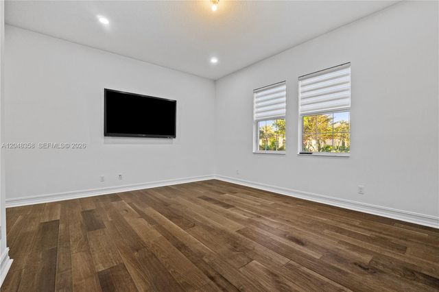5301 S Sterling Ranch Cir, Davie, FL 33314