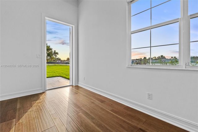 5301 S Sterling Ranch Cir, Davie, FL 33314