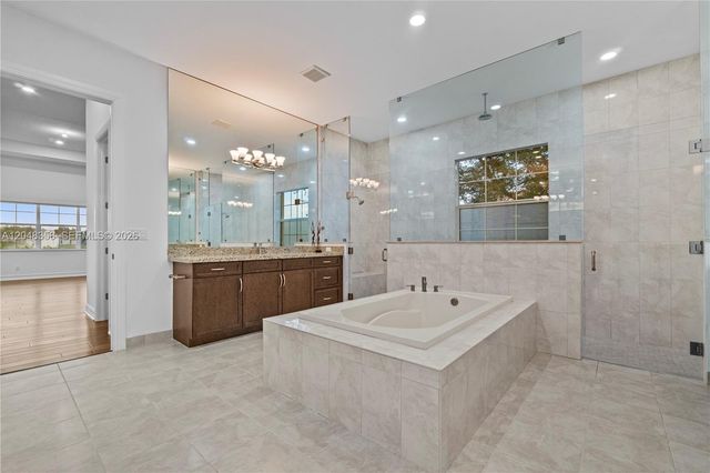 5301 S Sterling Ranch Cir, Davie, FL 33314