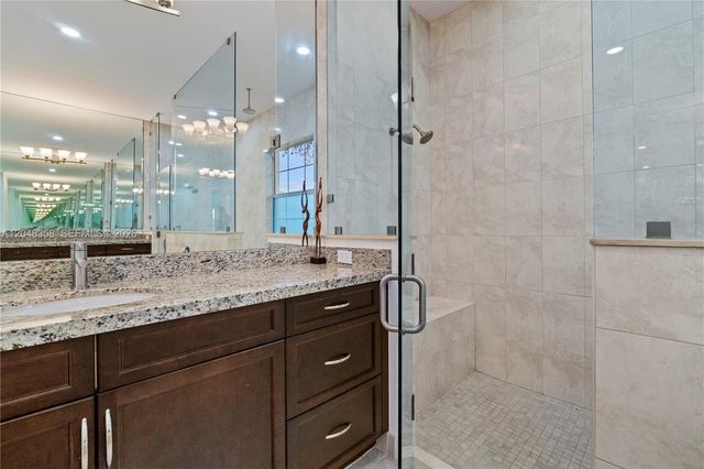 5301 S Sterling Ranch Cir, Davie, FL 33314