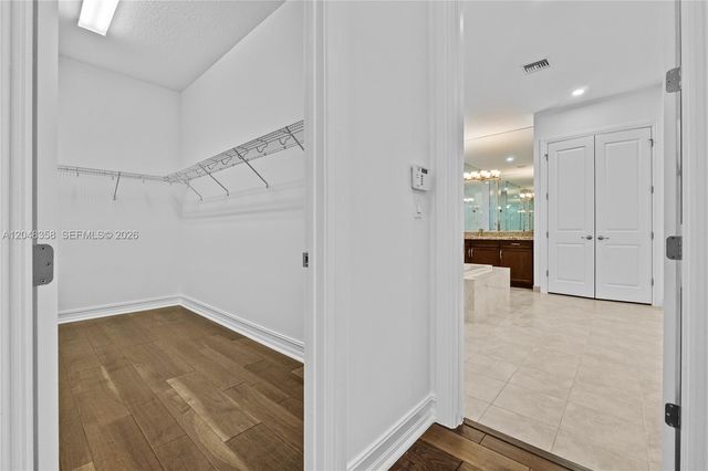 5301 S Sterling Ranch Cir, Davie, FL 33314