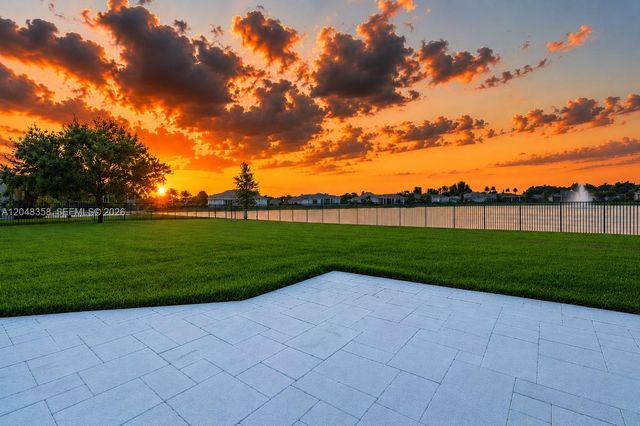 5301 S Sterling Ranch Cir, Davie, FL 33314