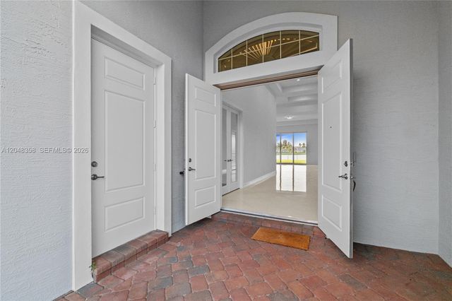 5301 S Sterling Ranch Cir, Davie, FL 33314
