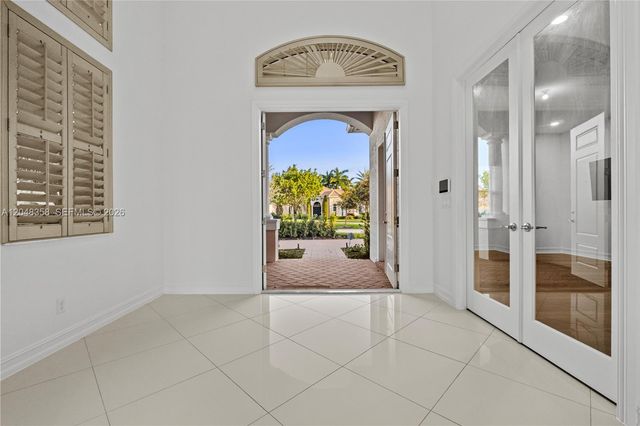 5301 S Sterling Ranch Cir, Davie, FL 33314