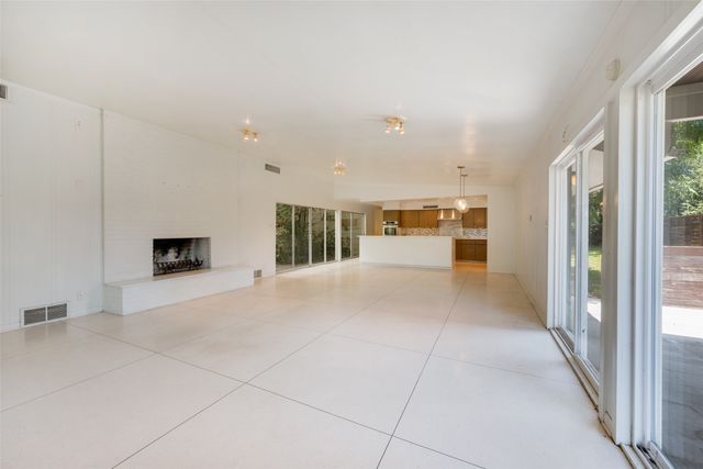 4013 Clayton Road E, Fort Worth, TX 76116