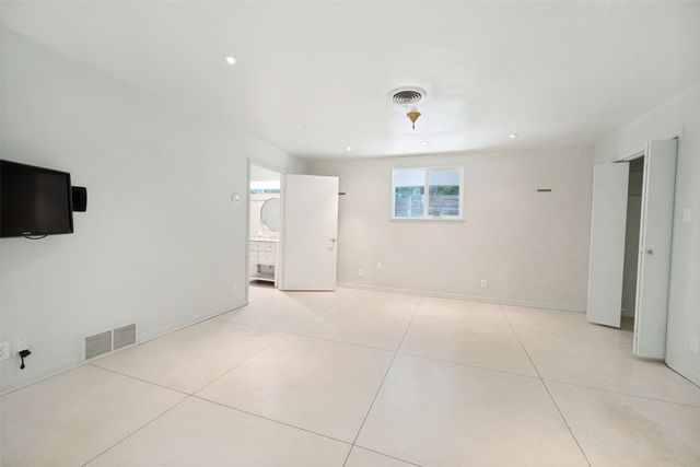 4013 Clayton Road E, Fort Worth, TX 76116
