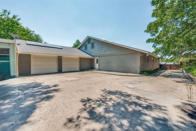 4013 Clayton Road E, Fort Worth, TX 76116